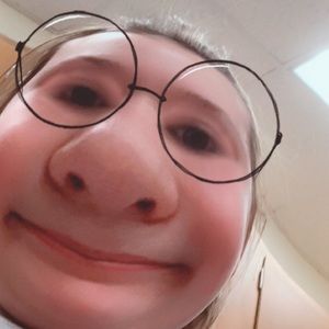 Meet your Posher, Lyndzi